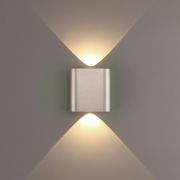 7106/2WL HIGHTECH ODL26 Настенный светильник светильник матовый никель/металл IP20 LED 2W 3000K 220V MAGNUM